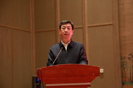 吴厅长致辞-正面